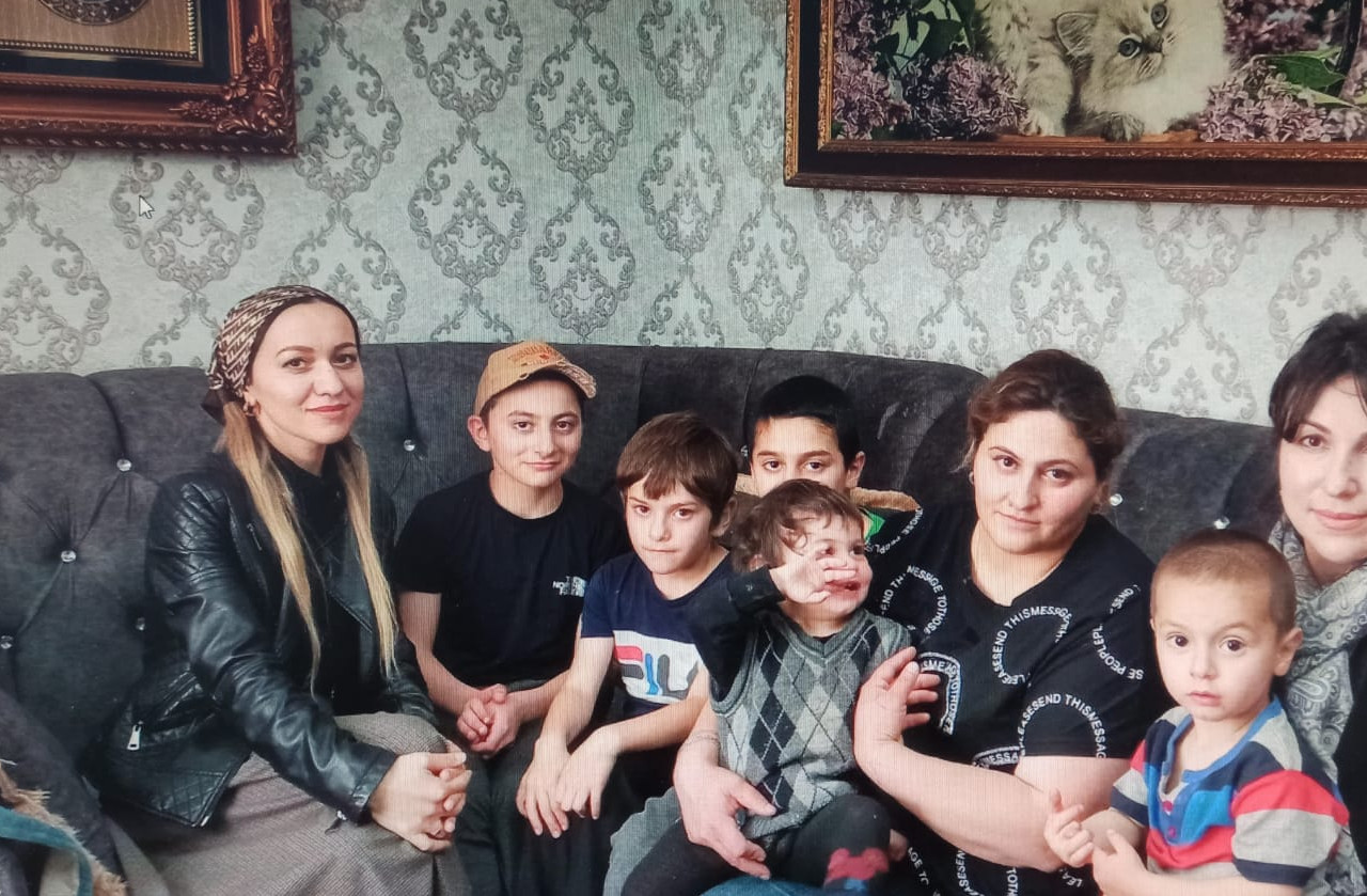 Посещение семей.